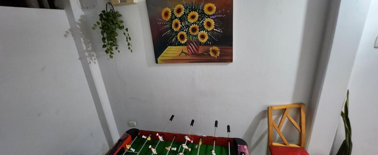 Lima Airport Hostel With Free Airport Pick Up Extérieur photo