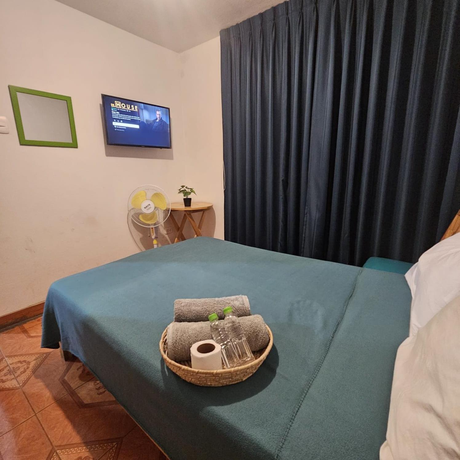Lima Airport Hostel With Free Airport Pick Up Extérieur photo