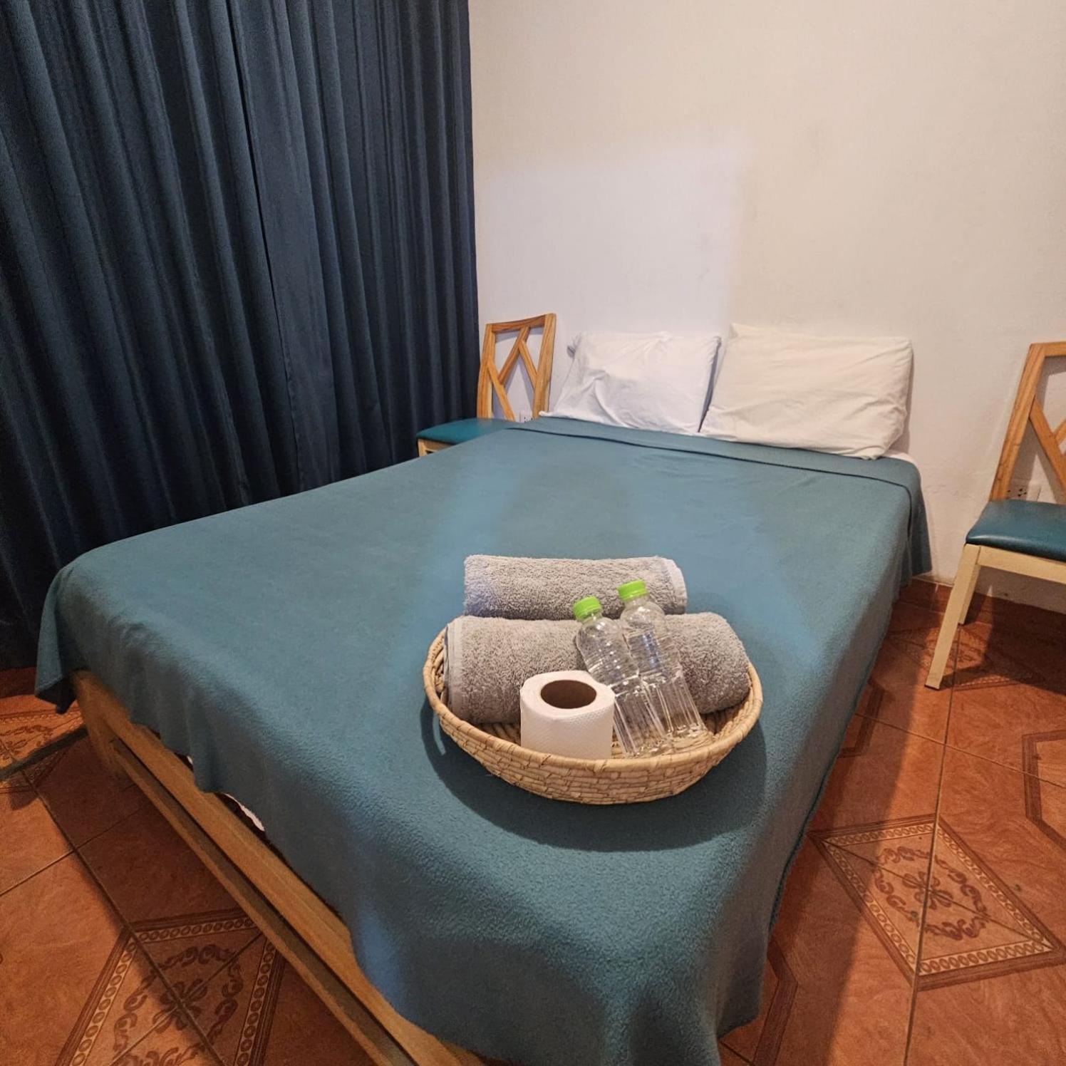 Lima Airport Hostel With Free Airport Pick Up Extérieur photo